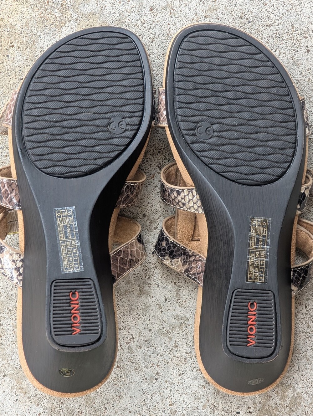 Vionic Radia Wedge Sandals Adjustable Triple Strap Snakeskin Slides Size 5 - Picture 8 of 9